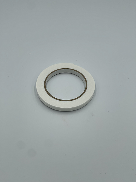 Клейкая лента двусторонняя на вспененной основе 10мм*2м (спайка 28 штук) цена за 1 штуку 