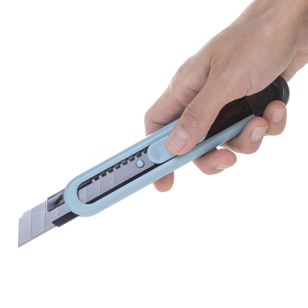 Нож канцелярский 18 мм Hatber Mist "AUTO-LOCK",+2 запасн.лезвия металл.направл. в блистере