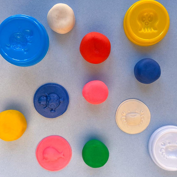 ПЛАСТИЛИН (ТЕСТО ДЛЯ ЛЕПКИ) НА НАТУРАЛЬНОЙ РАСТИТЕЛЬНОЙ ОСНОВЕ "HAPPYCOLOR", 10 ЦВ., 200 Г. 2 ВИДА