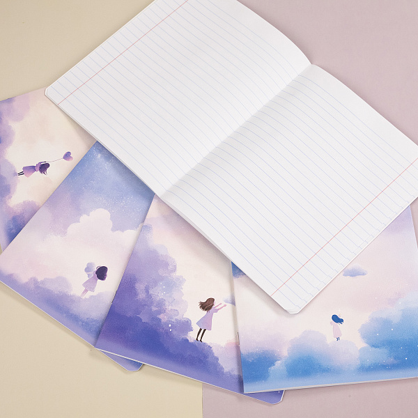 Тетрадь 18 листов в линию "Мечтая в облаках" 60-65г/кв.м на скобе Обл. мел.картон тиснение 5 диз.в блоке скругл.углы