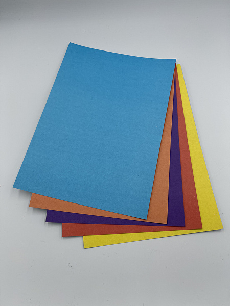 Картон цветной Немелованный А4, 8 листов, 8 цветов, односторонний, 220г/м, Эконом на скрепке