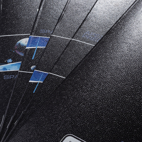 Тетрадь 18 листов в клетку "Космический динозавр" А5ф 60-65г/кв.м на скобе Обл. мел.картон тиснение 5 диз.в блоке скругл.углы