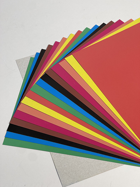 Картон цветной А4, 16 листов, 8 цветов, "Корги", мелованный, односторонний, 240г/м2, в папке