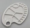 Палитра пластиковая овальная с 18 ячейками, размер 30х20,5 см, с отверстием под палец